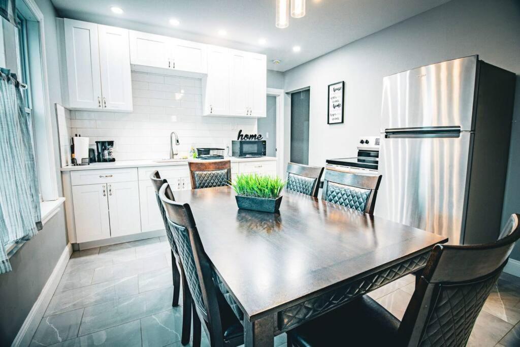 Comfortable 3Br, 1 Bath Close To The Falls Niagara Falls Zewnętrze zdjęcie